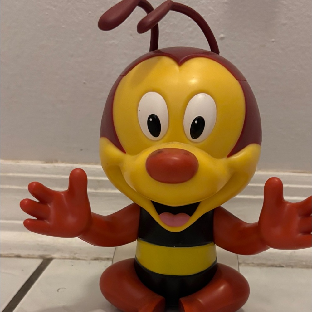 Disney Spike Sipper